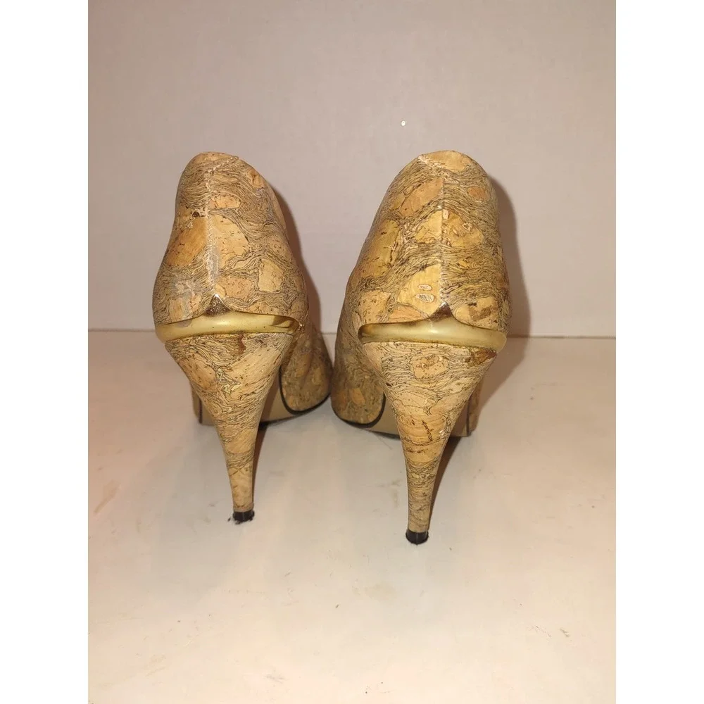 Española Cork Stiletto Pumps Gold Metal Detail Made in Spain Tan Heels Size 5-6